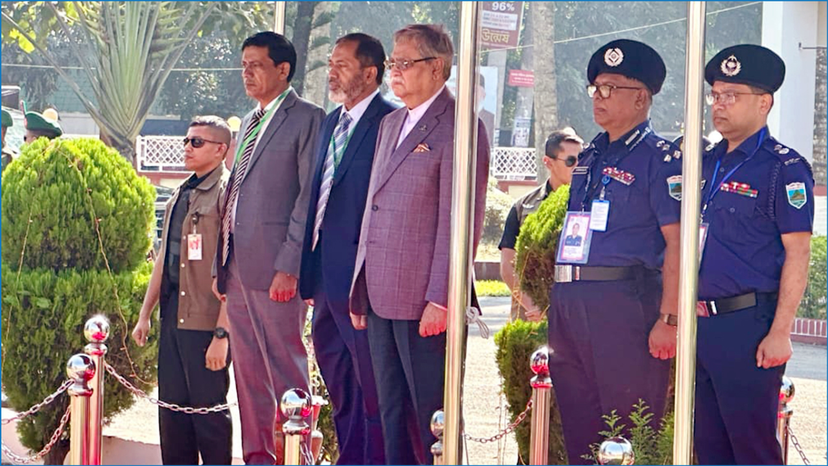 পাবনায় পৌঁছেছেন রাষ্ট্রপতি