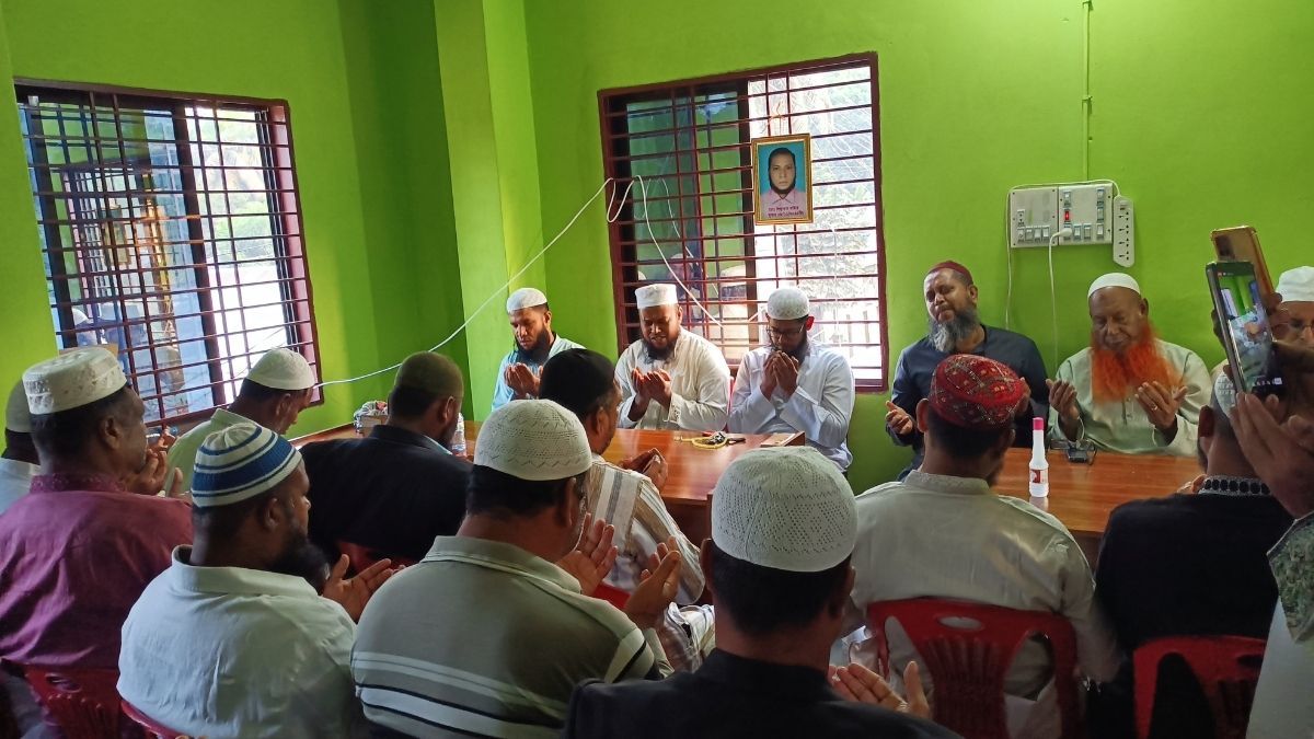 আলফাডাঙ্গায় নৌযান মাস্টার লিয়াকত হোসেনের স্মরণসভা