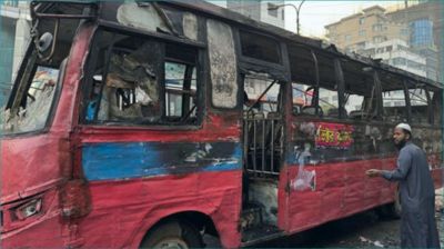 রাজধানীতে ২ বাসে আগুন