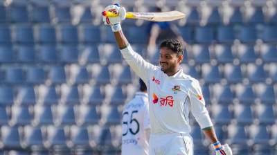 জয়ের সেঞ্চুরি, সাদমান-মুমিনুলের ফিফটিতে লিড নিল বাংলাদেশ