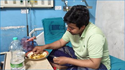 হাসপাতাল থেকে স্ট্যাটাসে যা লিখলেন আমজনতার তারেক