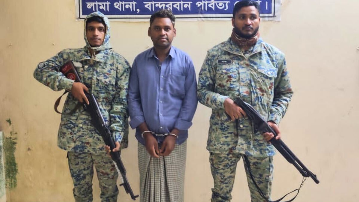 লামায় নিষিদ্ধ আ.লীগের মশাল মিছিল, গ্রেপ্তার ১