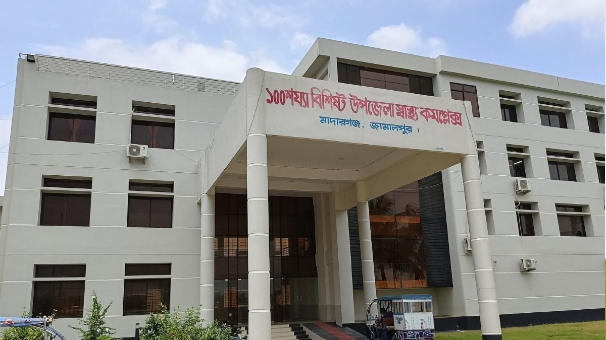 ব্যাটারিচালিত রিকশায় চার্জ দিতে গিয়ে প্রাণ গেল চালকের