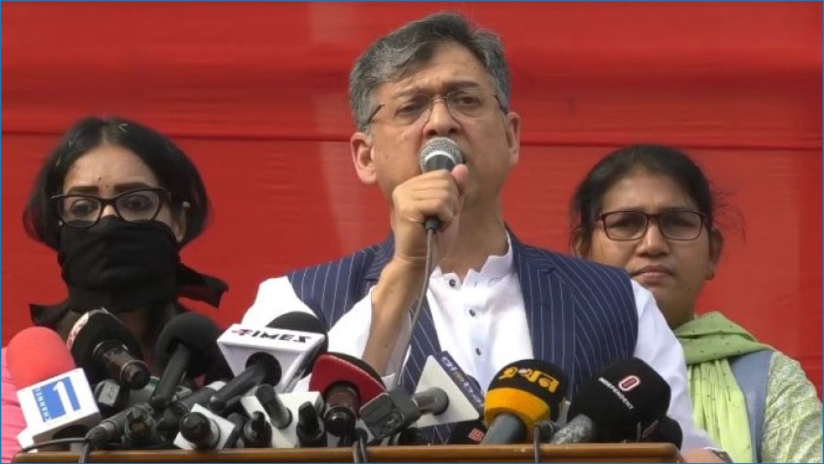 একটি দল ‘জান্নাতের টিকিট বিক্রি’ করে ভোটের বৈতরণী পার হতে চায়