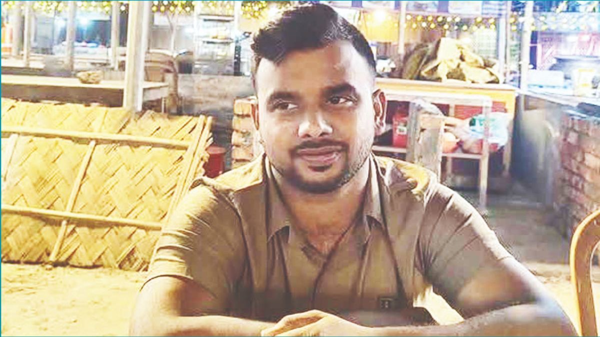 ‘তোকে গুলি করে মারব না, ব্লেড দিয়ে খুঁচিয়ে খুঁচিয়ে মারব’