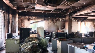 সিংগাইরে ইসলামী ব্যাংকে অগ্নিকাণ্ড, ৩০ লাখ টাকার ক্ষয়ক্ষতি