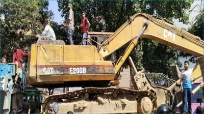 ধানমন্ডি ৩২ নম্বরে যাচ্ছে বুলডোজার