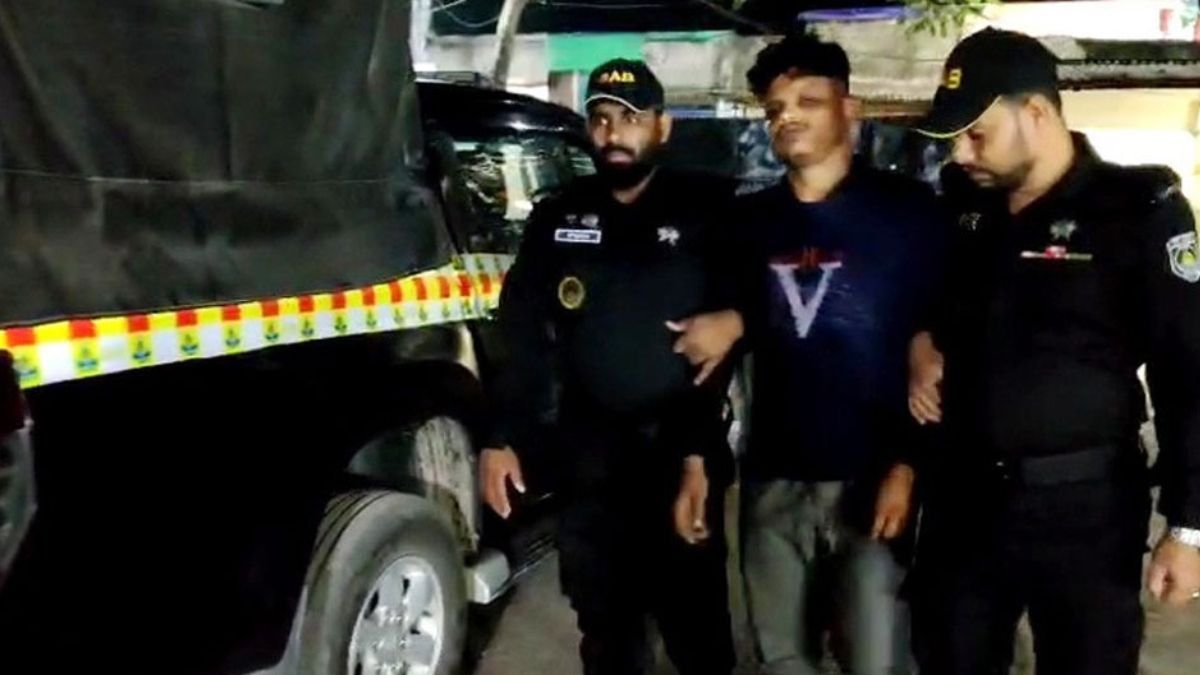 ফরিদগঞ্জে বিক্রয় প্রতিনিধিকে গুলি করে হত্যা, প্রধান আসামি গ্রেপ্তার