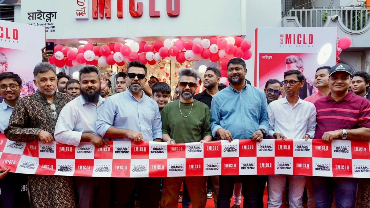 খিলগাঁওয়ে মাইক্লোর শোরুম উদ্বোধন করলেন হাবিব ওয়াহিদ