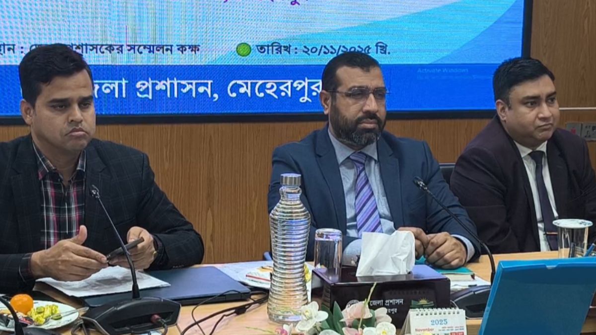 মেহেরপুরে সাংবাদিকদের সঙ্গে নবনিযুক্ত ডিসির মতবিনিময়