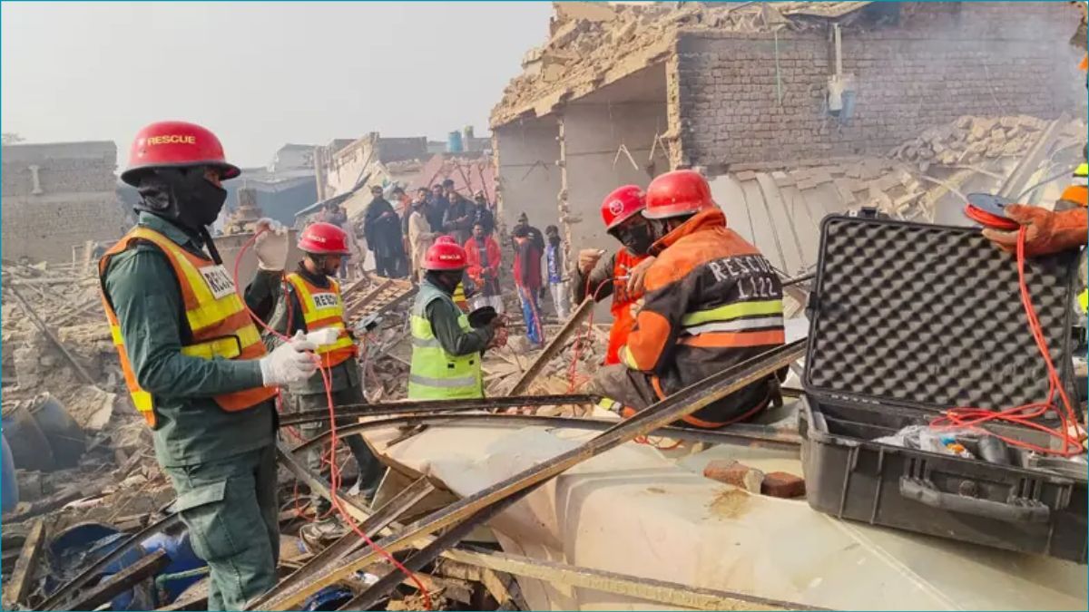পাকিস্তানে কারখানায় বিস্ফোরণে নিহত ১৫