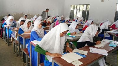 সরকারি নির্দেশনা মানছে না মাদ্রাসা, ডোনেশনের প্রশ্নে শুরু বার্ষিক পরীক্ষা