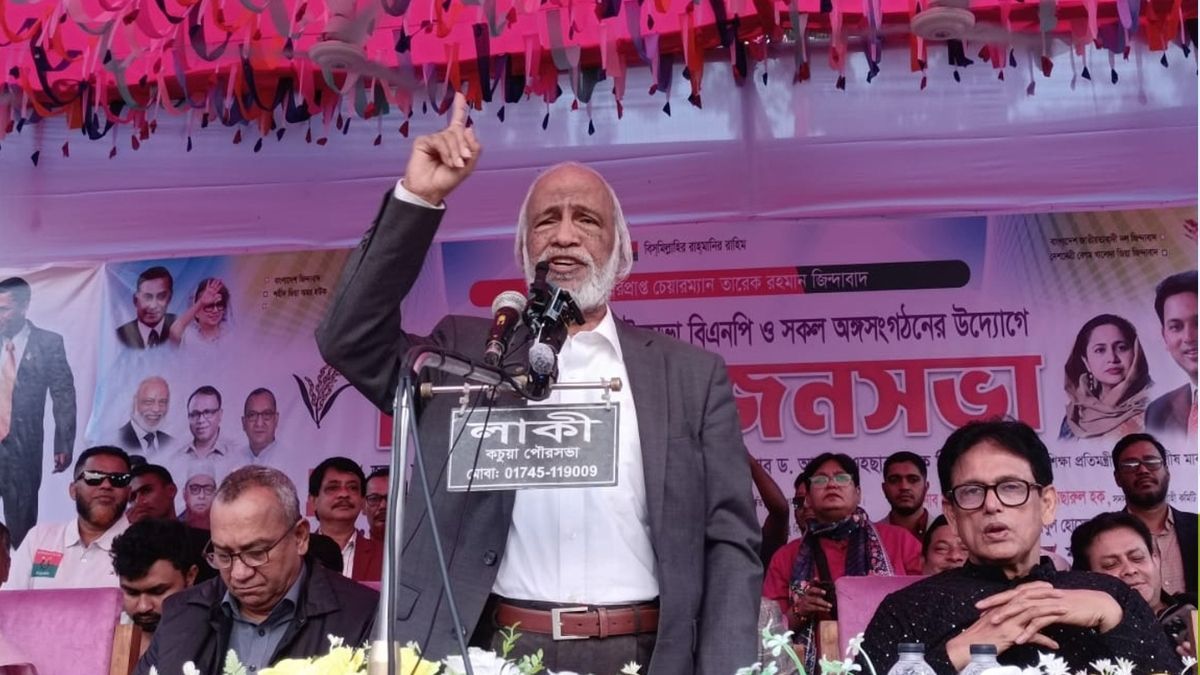 ‘আ.লীগ কেন দলের নাম উর্দুতে রেখেছিল?’