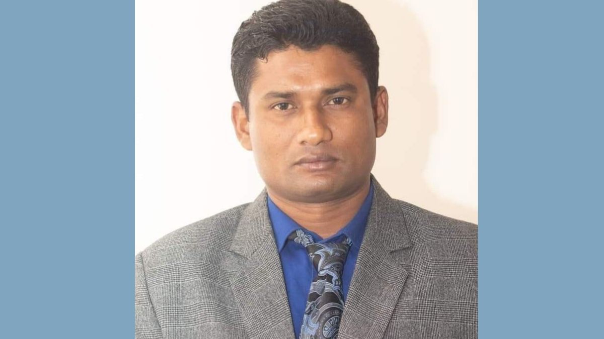 বাংলাদেশের খবরের সাংবাদিকের হাত-পা ভেঙে ফেলার হুমকি