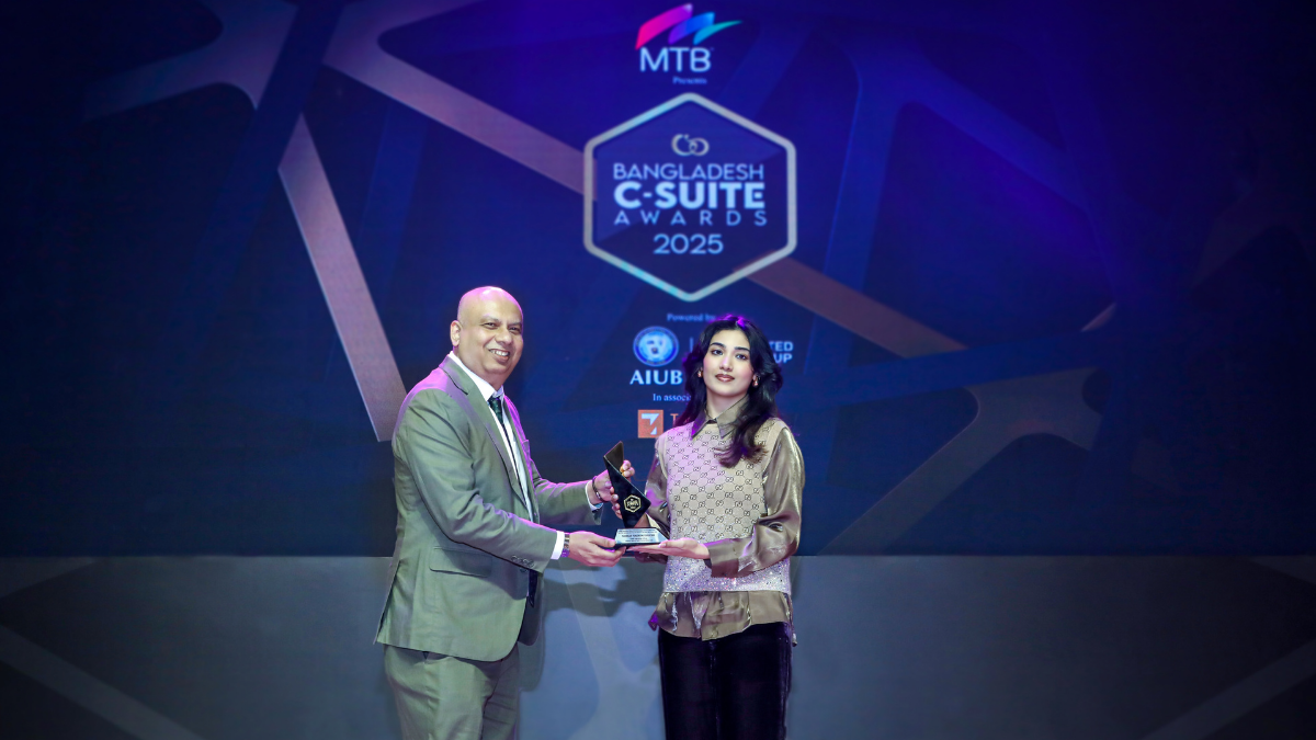 বর্ষসেরা সিইও ওয়ালটনের শুচি, সেলস ডিরেক্টর ফিরোজ