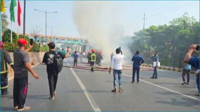 কুর্মিটোলায় চলন্ত প্রাইভেটকারে আগুন