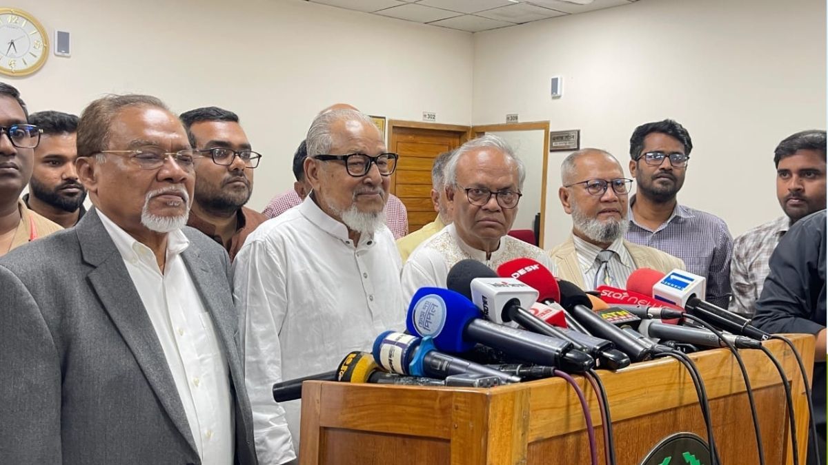 প্রবাসীদের শুধু এনআইডি নয়, পাসপোর্টেও ভোটের সুযোগ চায় বিএনপি