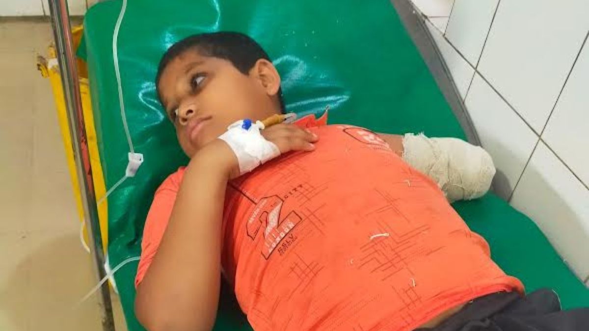 চাঁদপুরে গাড়ি চাপায় শিশু রিহানের হাত বিচ্ছিন্ন