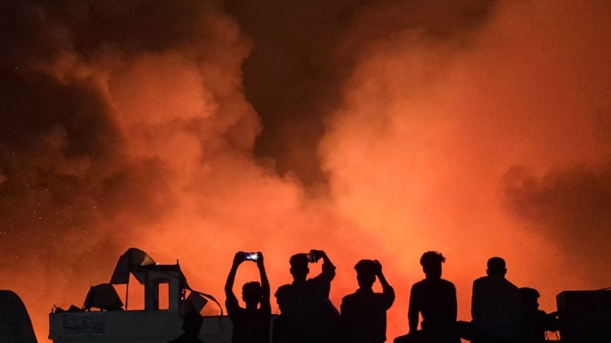 নেভেনি কড়াইল বস্তির আগুন, নিয়ন্ত্রণে ১৯ ইউনিট