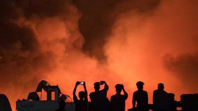 নেভেনি কড়াইল বস্তির আগুন, নিয়ন্ত্রণে ১৯ ইউনিট