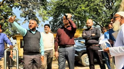 সুয়াগাজী বাজারে অবৈধ দোকানপাট উচ্ছেদে সতর্কবার্তা ও ময়লা পরিষ্কার