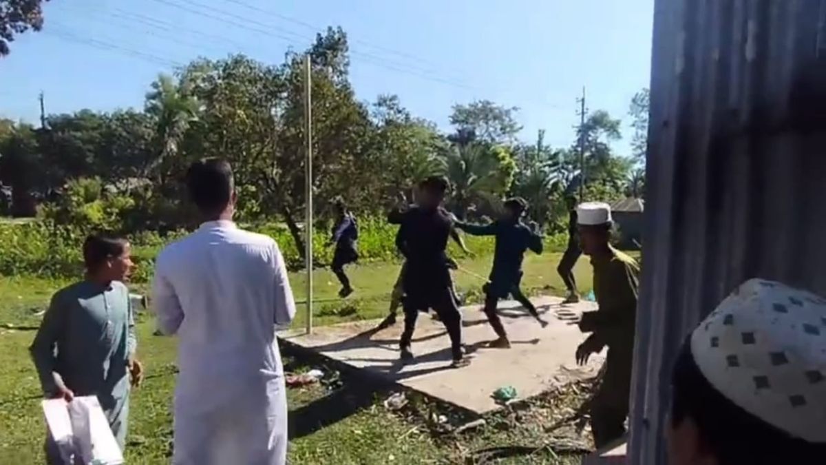 বেঞ্চে বসা নিয়ে দ্বন্দ্ব, ৫ শিক্ষার্থী ছুরিকাহত