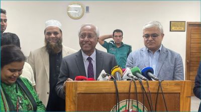 প্রবাসীদের আগামী সপ্তাহে পোস্টাল ব্যালট পাঠানো শুরু করবে ইসি