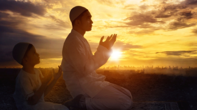 মুমিনরা যেন আল্লাহর উপরই ভরসা করে