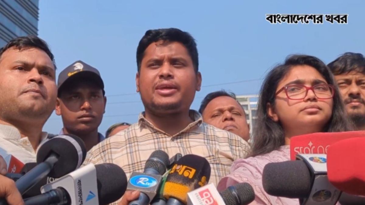 খালেদা জিয়া যেন হাসিনার ফাঁসি দেখে যেতে পারেন : হাসনাত