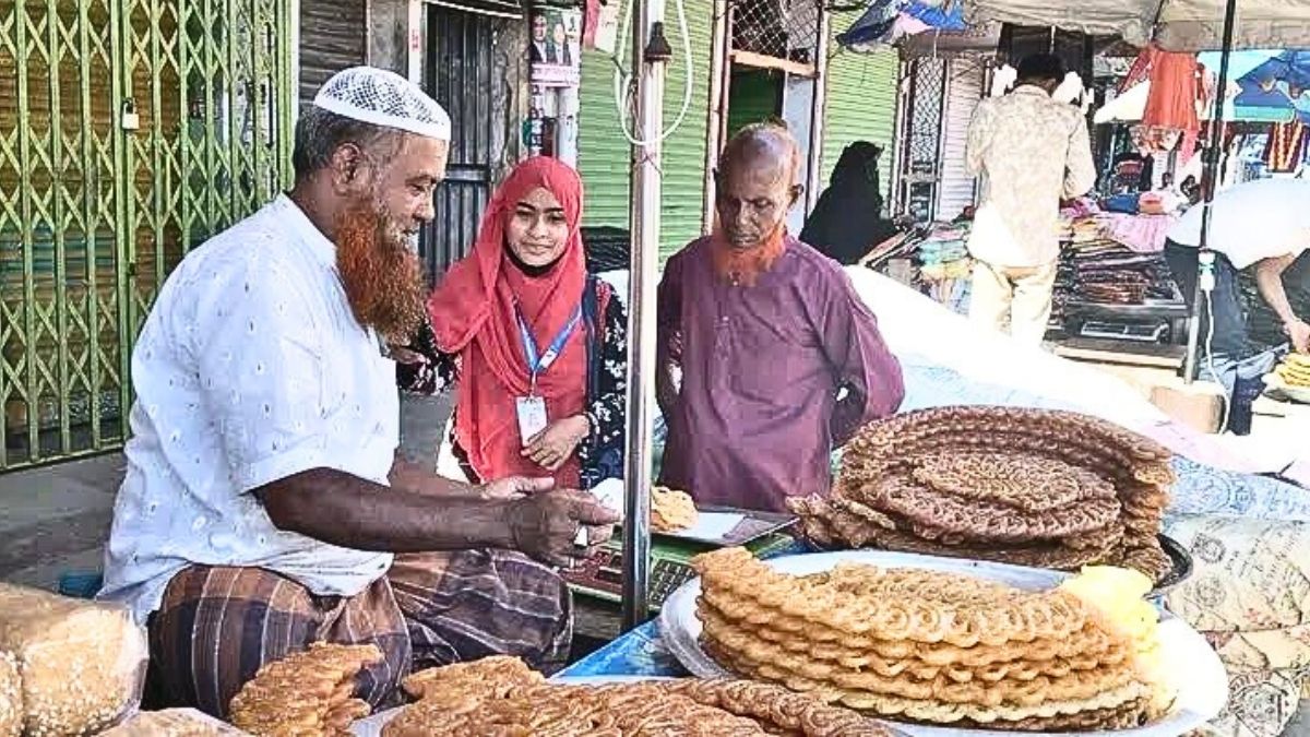 শীতে গরম জিলাপির ঘ্রাণে মুখর চরফ্যাসন
