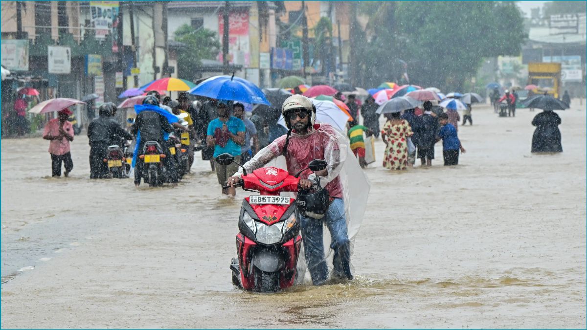 শ্রীলঙ্কায় ভয়াবহ বন্যায় নিহত বেড়ে ৬৯, নিখোঁজ ৩৪