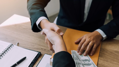 আইনি স্থায়িত্বে জনপ্রিয়তা বাড়ছে দানপত্রের