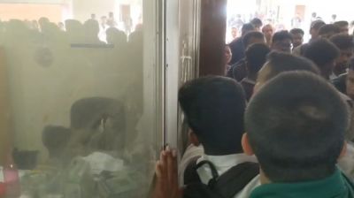 ধর্ষণে অভিযুক্তদের পক্ষে থানায় যাওয়ার অভিযোগে শিক্ষক অবরুদ্ধ