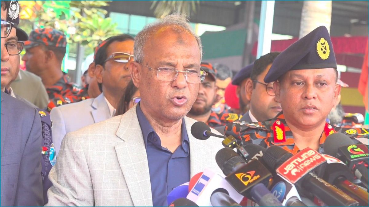 স্বেচ্ছাসেবকদের সম্পৃক্ততা ছাড়া বড় দুর্যোগ মোকাবিলা সম্ভব নয় : স্বরাষ্ট্র উপদেষ্টা