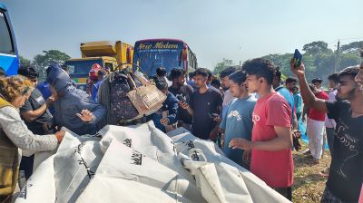 ফরিদপুরে বাস-অটোরিকশা সংঘর্ষে নিহত বেড়ে ৪