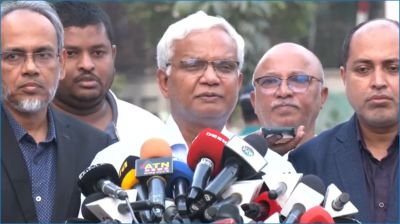 খালেদা জিয়ার শারীরিক অবস্থার কারণে বিদেশ নিতে দেরি হচ্ছে : ডা. জাহিদ