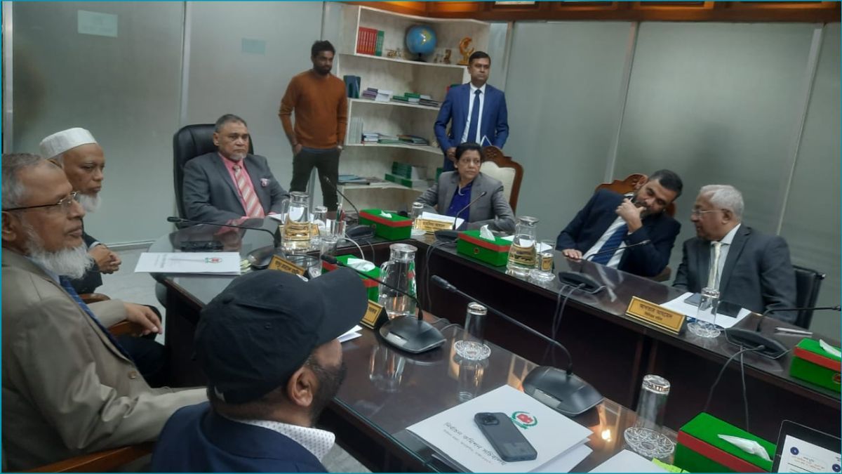 ভোট ও তফসিলের তারিখ নির্ধারণে ইসির সভা শুরু