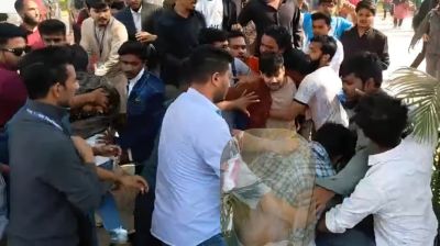 গবিতে উত্তপ্ত পরিস্থিতির মধ্যেই শিক্ষার্থীকে মারধর