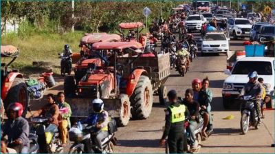 থাইল্যান্ড-কম্বোডিয়ার সীমান্ত এলাকা ছেড়ে পালাচ্ছে মানুষ