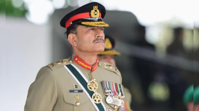 আফগান সরকারকে যেকোন একটি পথ বেছে নিতে বললেন আসিম মুনির