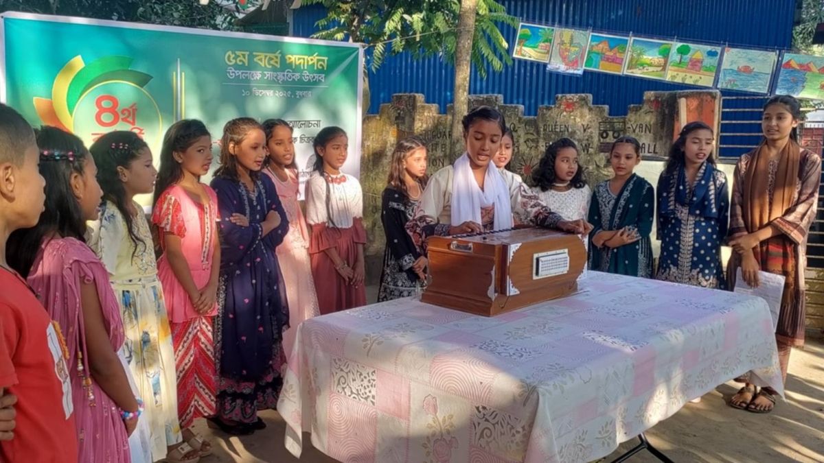 বজলুর রহমান পাঠাগারের বর্ষপূর্তি : শিশুদের ‘রঙ-তুলিতে বাংলাদেশ’