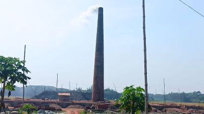 হাইকোর্টের আদেশ অমান্য করে লক্ষ্মীপুরে চলছে অবৈধ ১৮ ইটভাটা