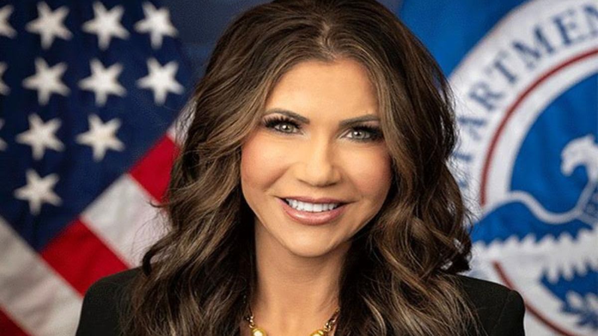 মার্কিন নাগরিকদের নাগরিকত্বের প্রমাণ সঙ্গে রাখতে হবে : স্বরাষ্ট্র নিরাপত্তা সচিব