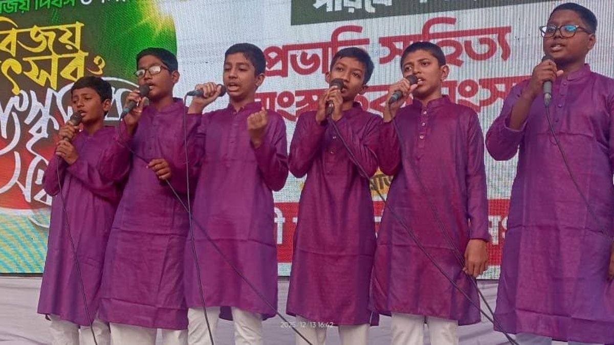 ফেনীতে বিজয় উৎসব ও সাংস্কৃতিক সন্ধ্যা অনুষ্ঠিত