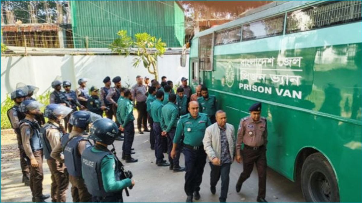 ট্রাইব্যুনালে হাজির ১৫ সেনা কর্মকর্তা