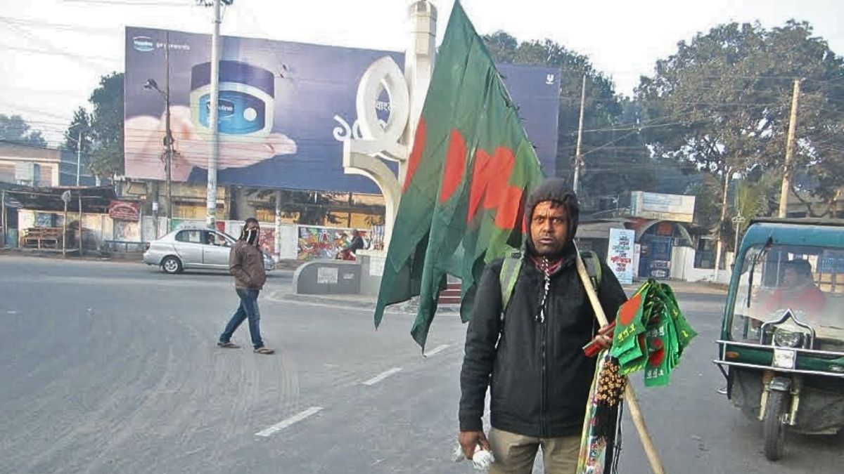 জেলায় জেলায় লাল-সবুজের পতাকা, উড়ছে বিজয়ের নিশান