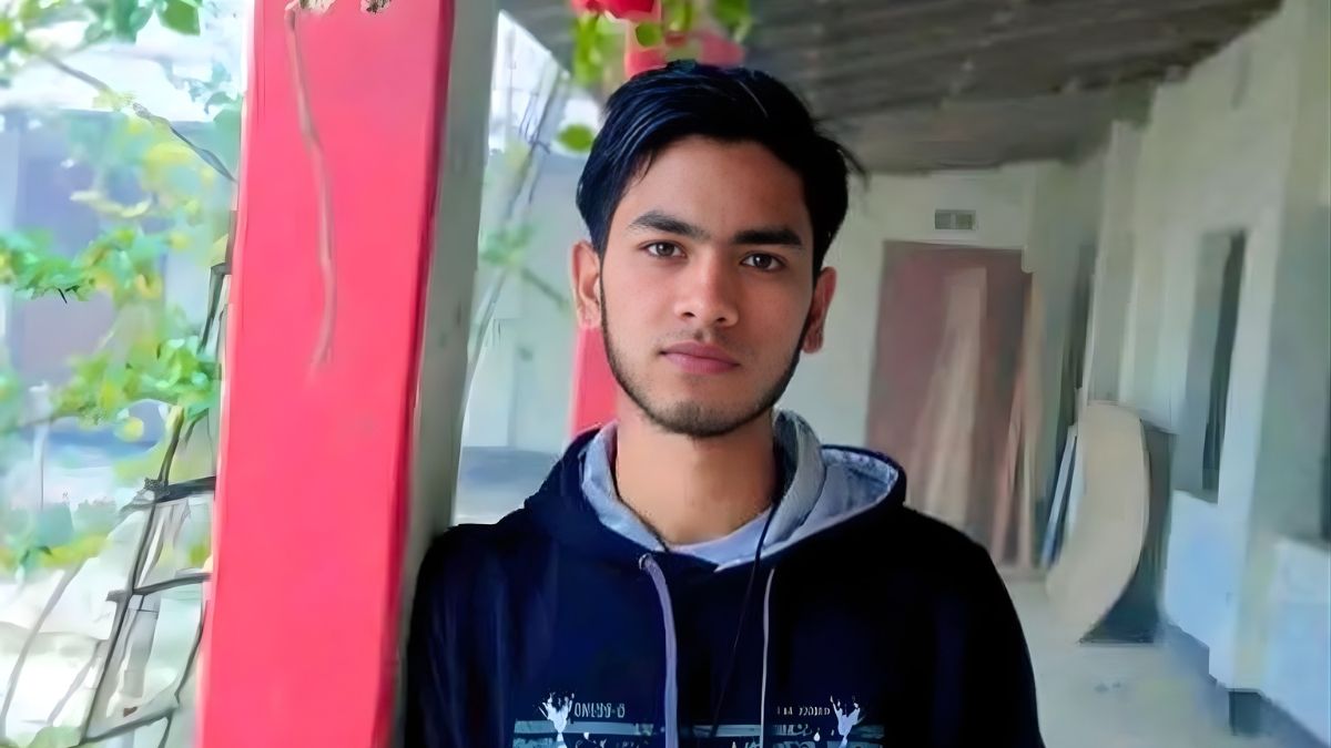 মেডিক্যালে চান্স না পাওয়ায় বিদ্যুৎ স্পর্শ করে নিরবের আত্মহত্যা