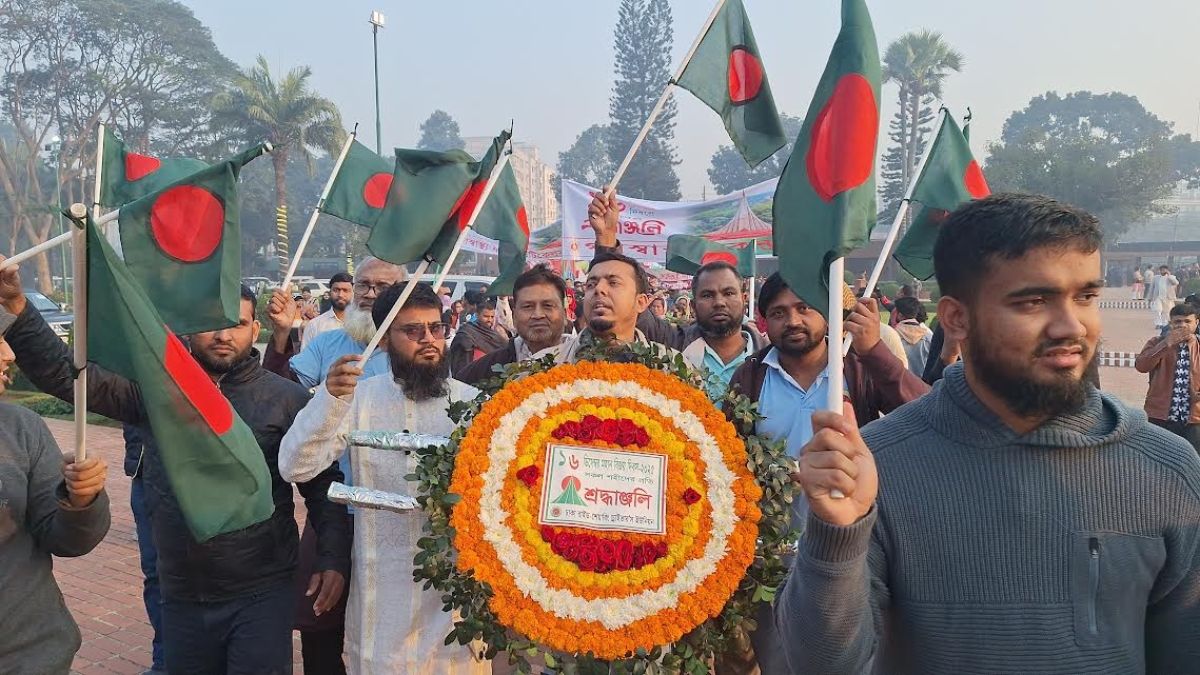 সর্বসাধারণের জন্য খুলে দেওয়া হলো স্মৃতিসৌধের ফটক