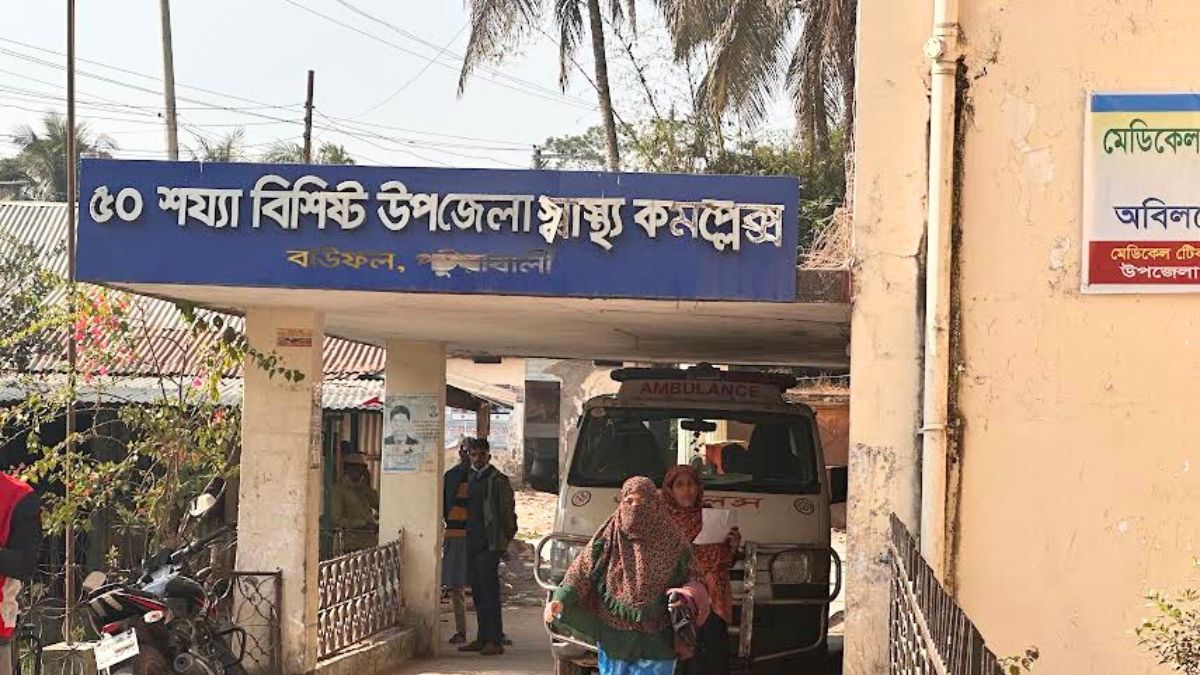 বাউফলে গরুকে ঘাস খাওয়ানো নিয়ে সংঘর্ষে নারীসহ আহত ৫