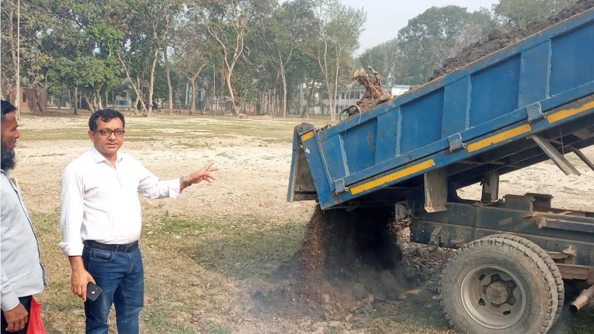 পরিত্যক্ত জমি এখন দৃষ্টিনন্দন খেলার মাঠ